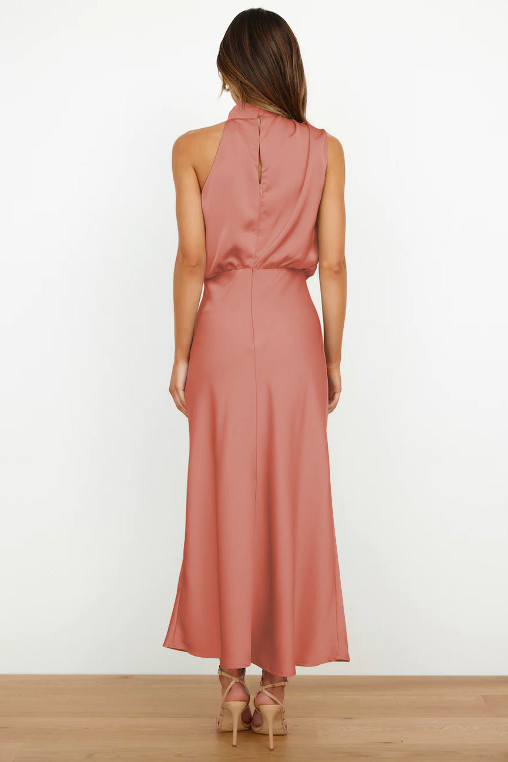 N&B™ Lydia™  | Lang kjole med halterneck